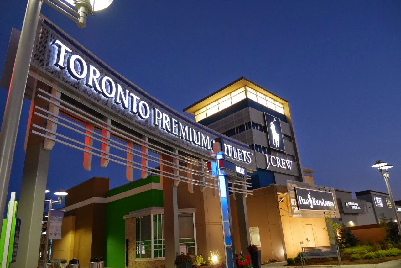 New Stores Officially Open at Toronto Premium Outlets